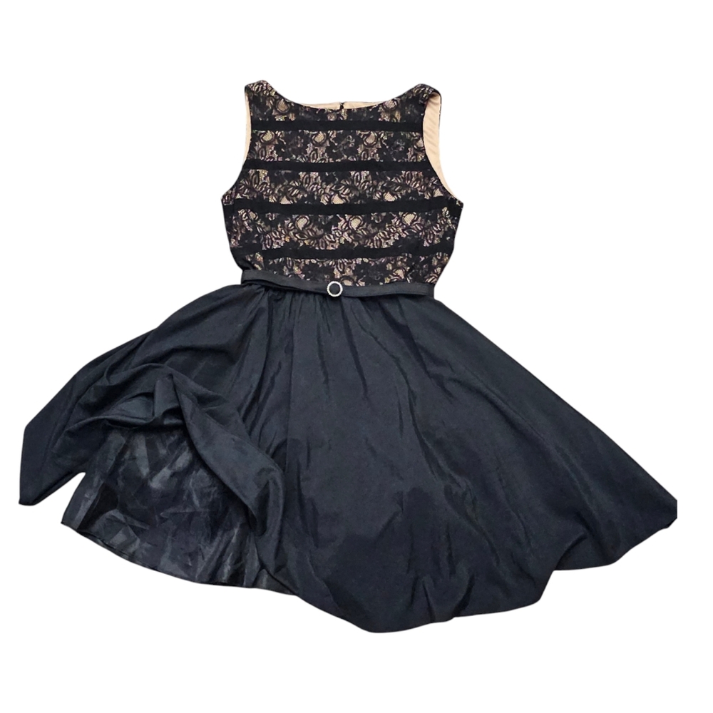 NWT Formal lace dress‎
